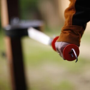 Gallagher Retractable Gate (15 metres, white) - Image 4
