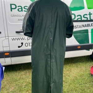 Pasturetec No Sweat Waterproof Dairy / Vet Gown - Image 2