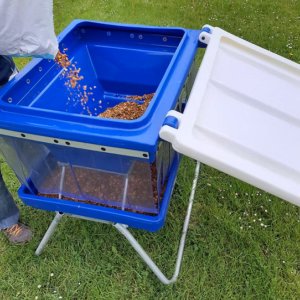 Stockman Meal Feeder With Bird Skirts - Image 2